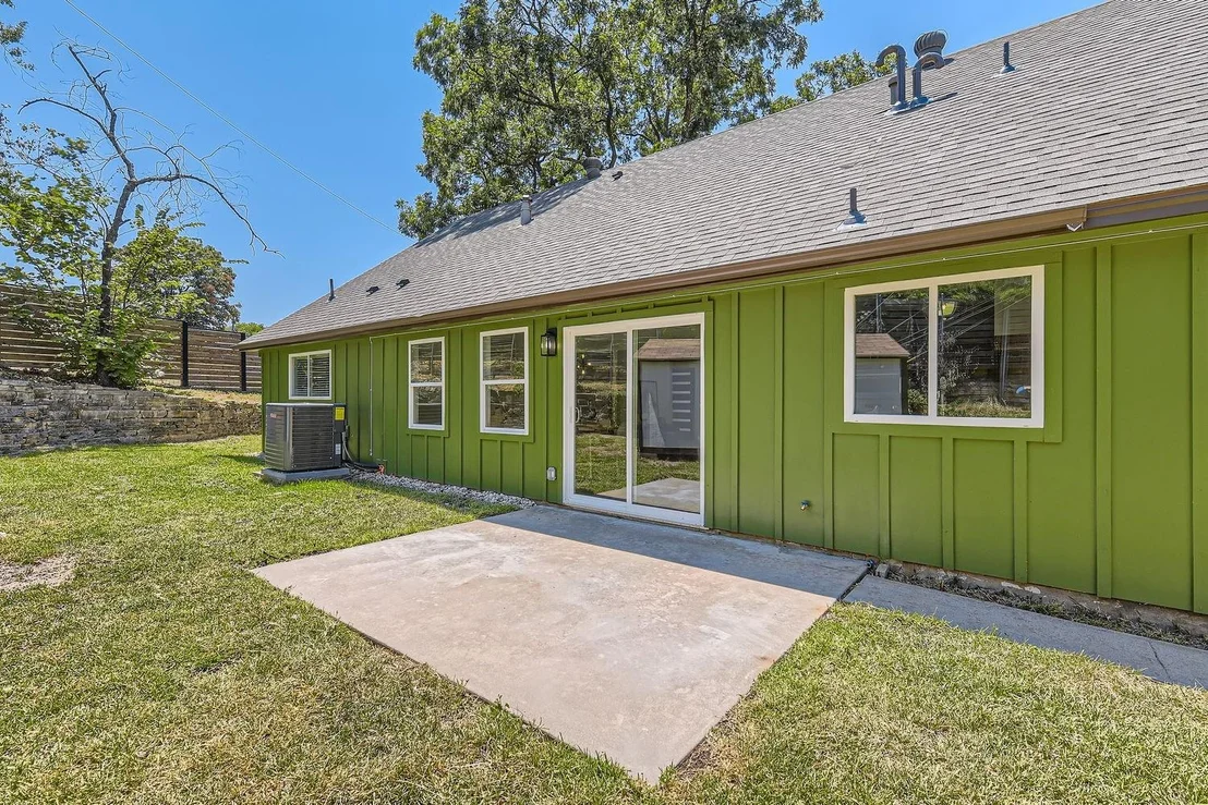 Photo of 3401 Laguna DR