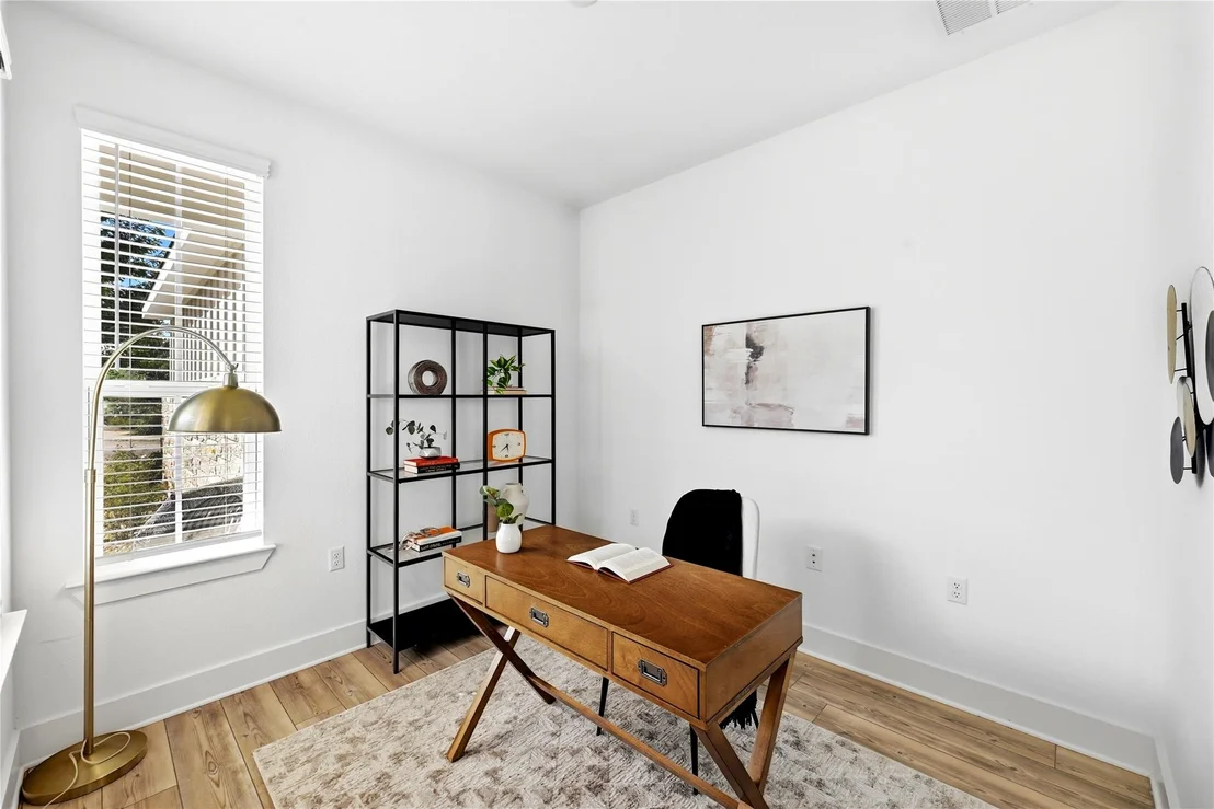 Photo of 702 Kitty Hawk RD