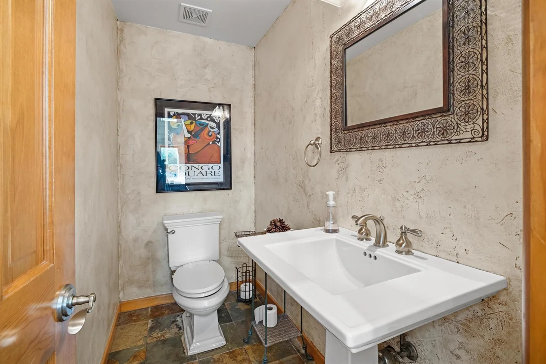 Photo of 102 Canyon CIR W