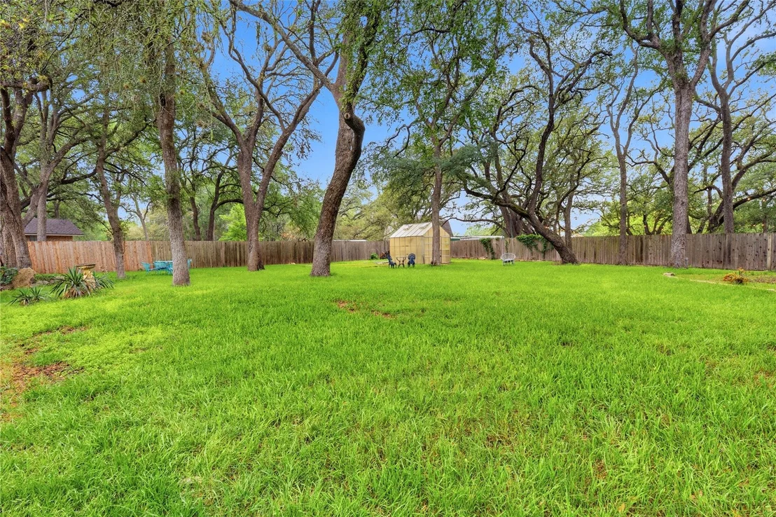 Photo of 203 Leisurewoods DR