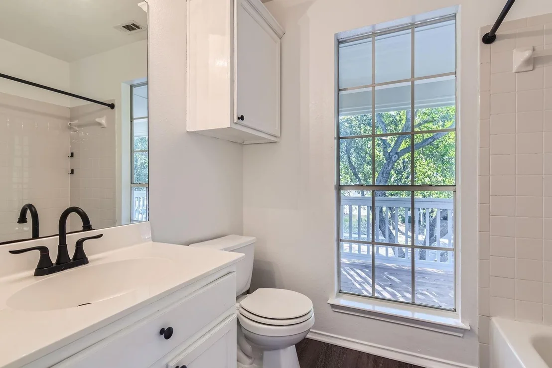 Photo of 4638 Mather