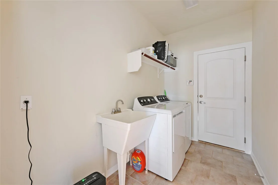 Photo of 205 Cherry Laurel DR