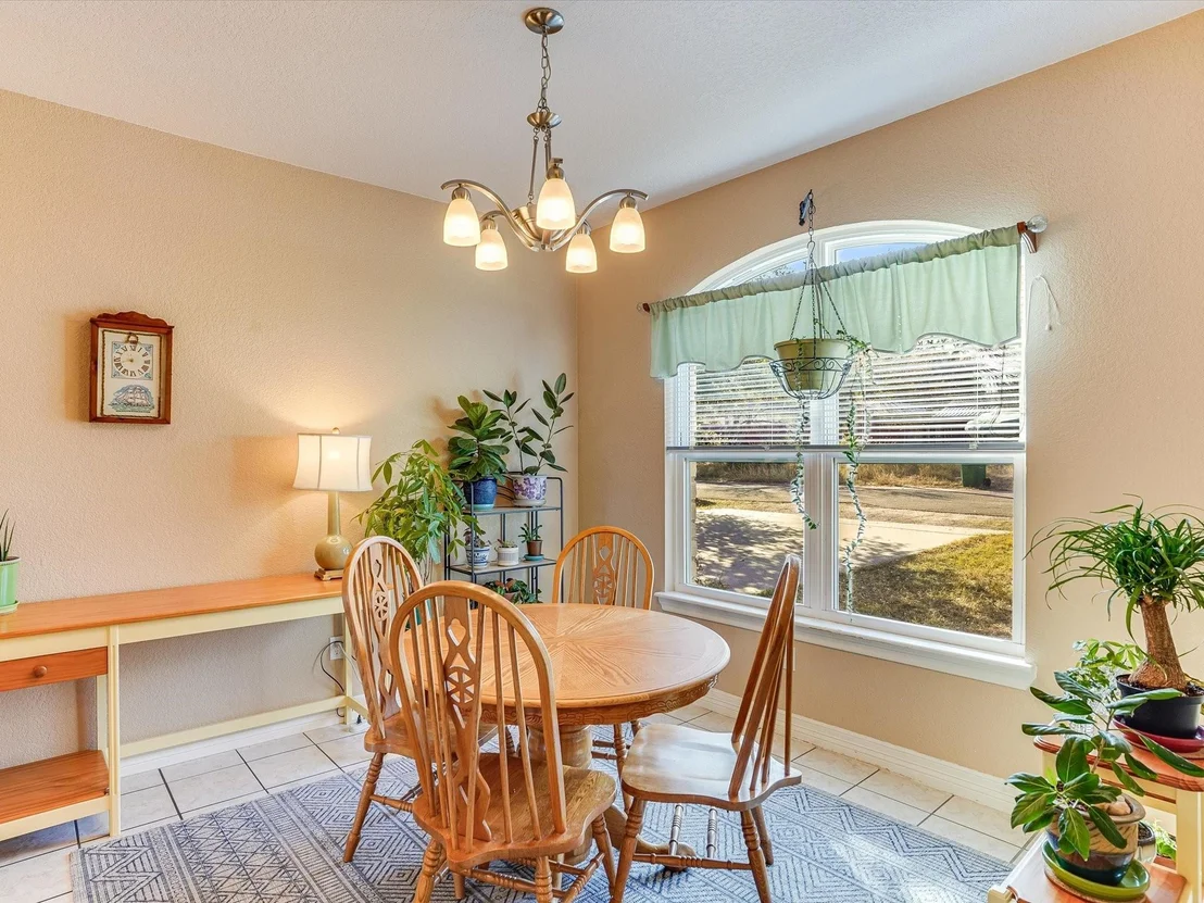 Photo of 154 W Pine DR