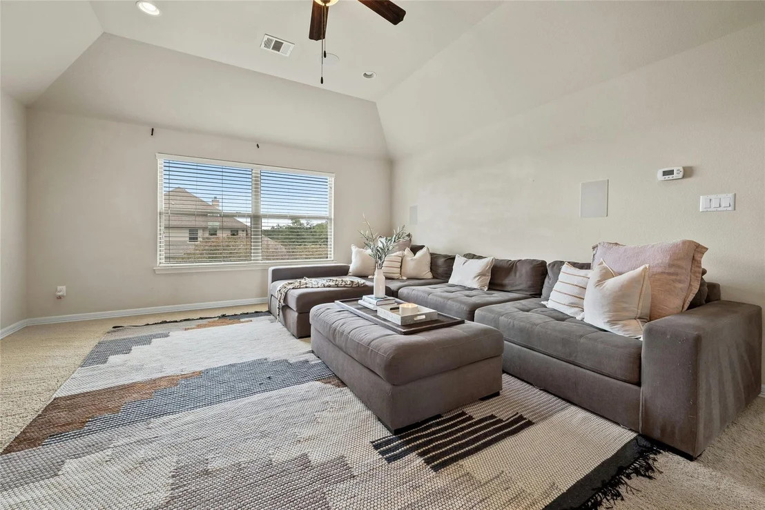 Photo of 331 Aspen DR