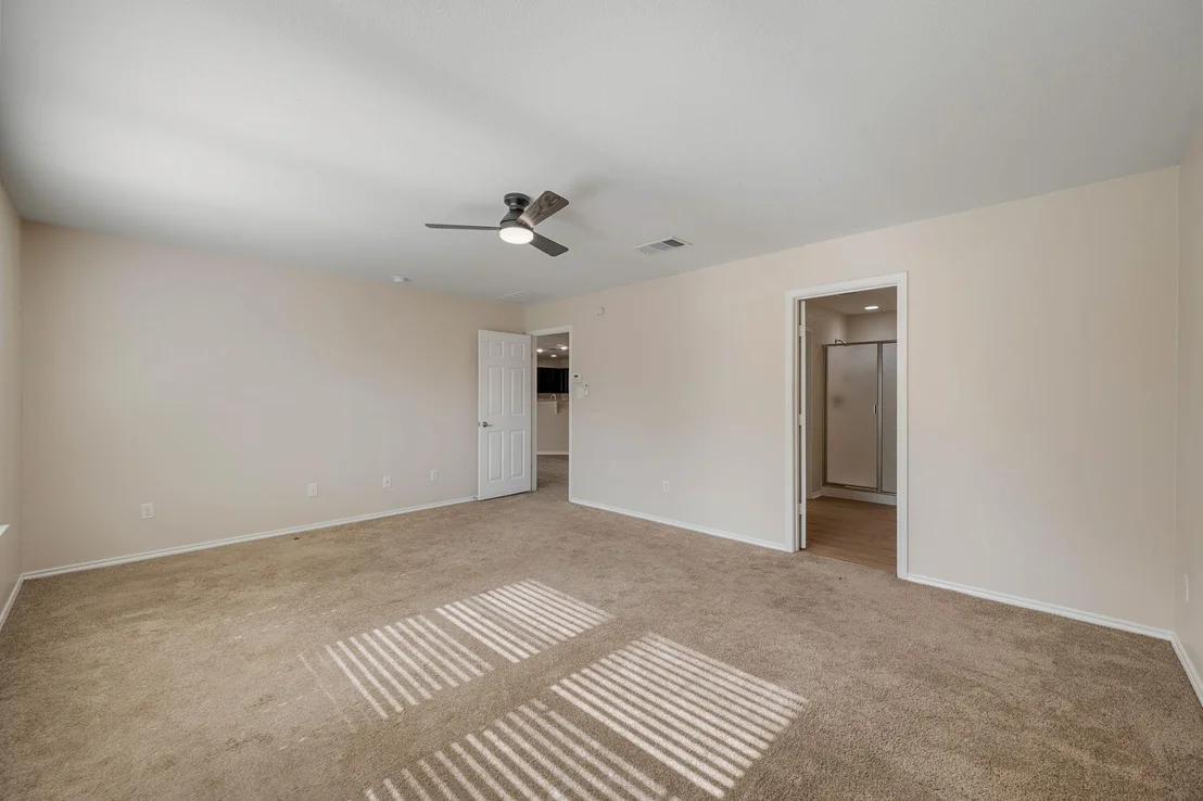 Photo of 913 Mahomet DR