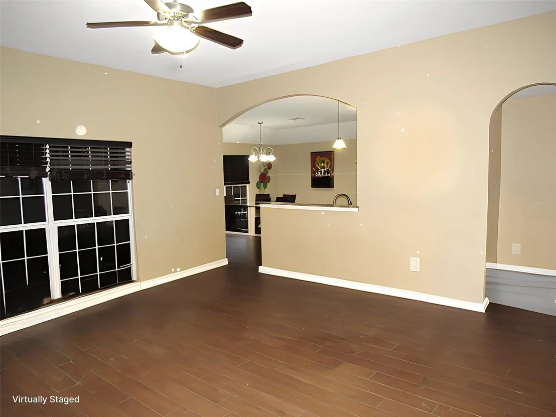 Photo of 911 Stonebrook DR