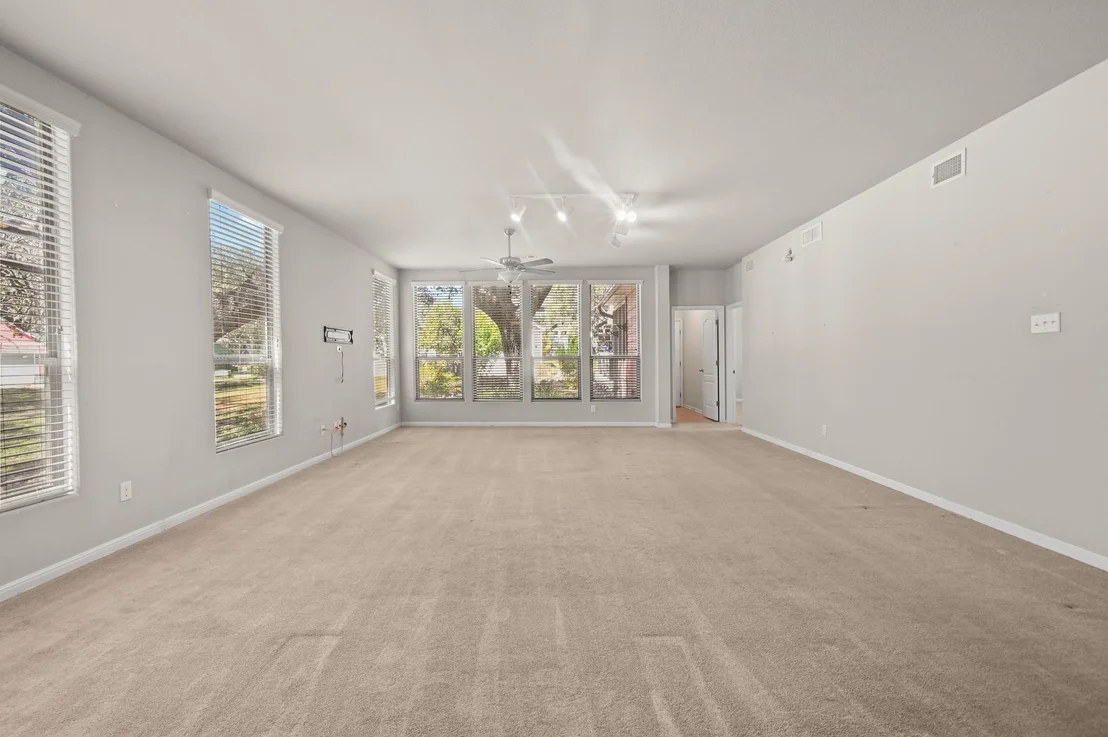 Photo of 4032 Mather
