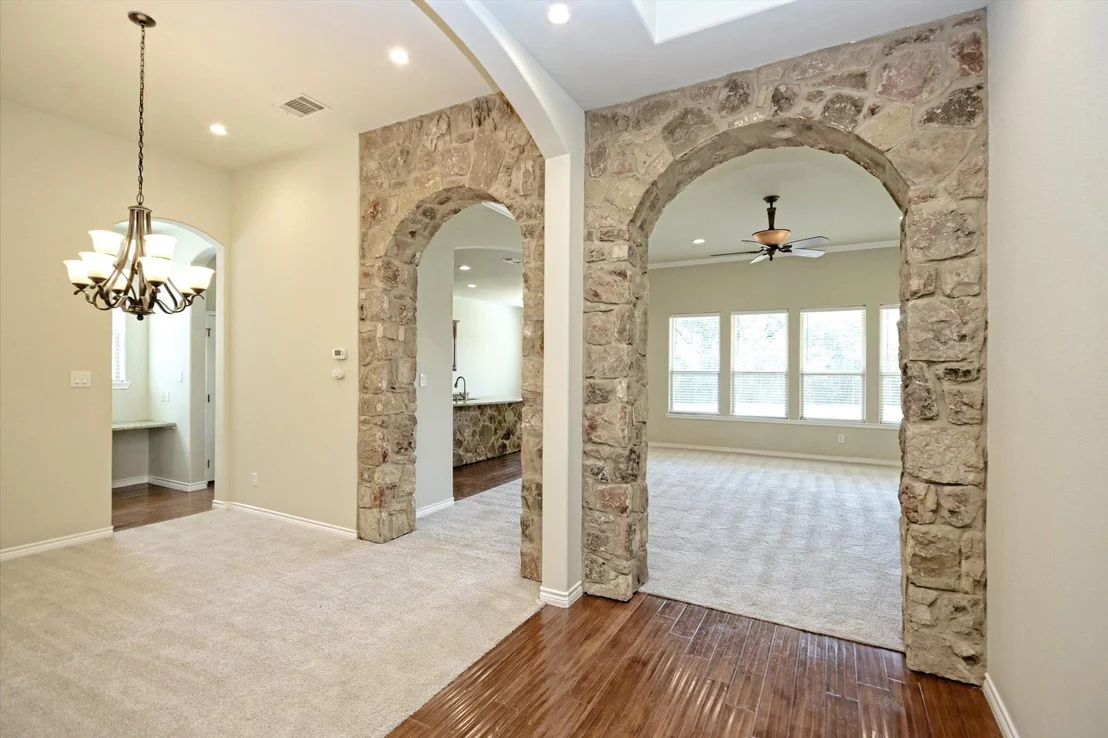 Photo of 15105 General Williamson DR