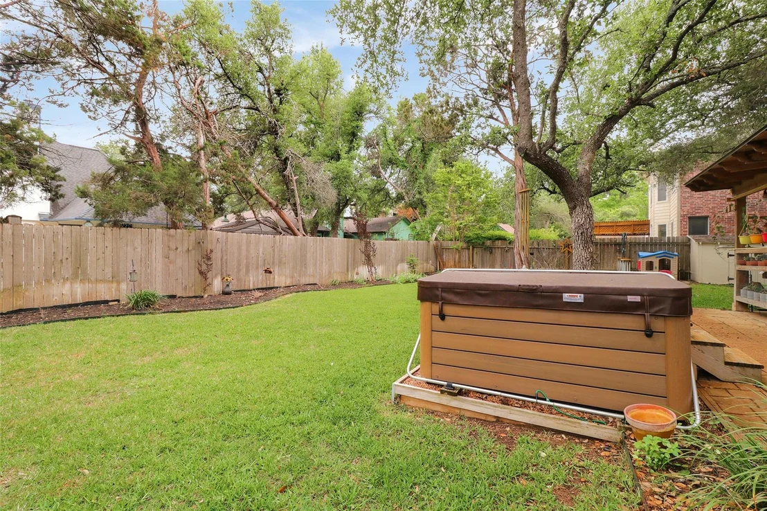 Photo of 1706 Clay LN