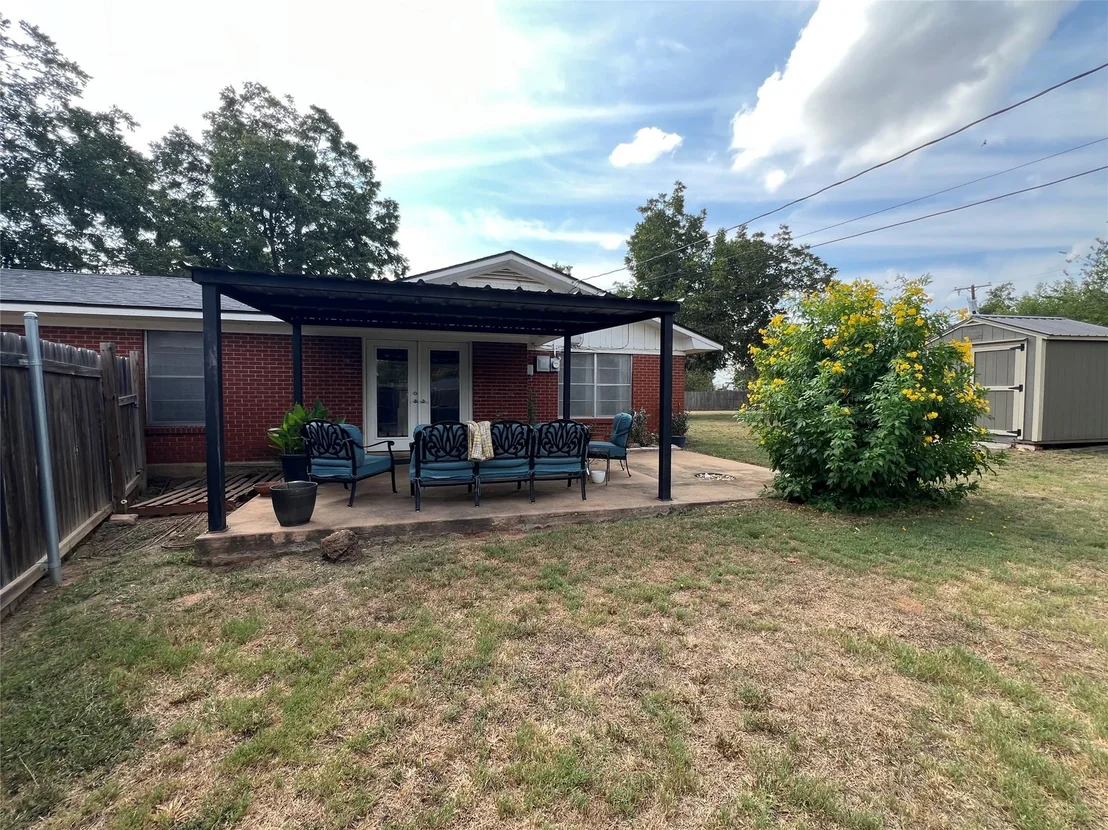 Photo of 1206 Lake Terrace DR