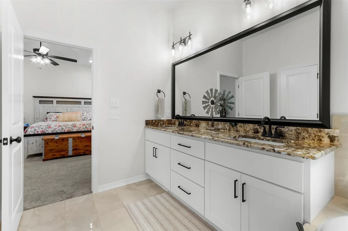 Photo of 812 Eagle Crest CV