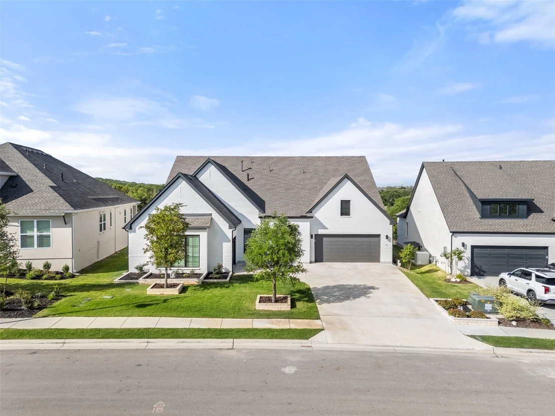 Photo of 544 Castillo BND
