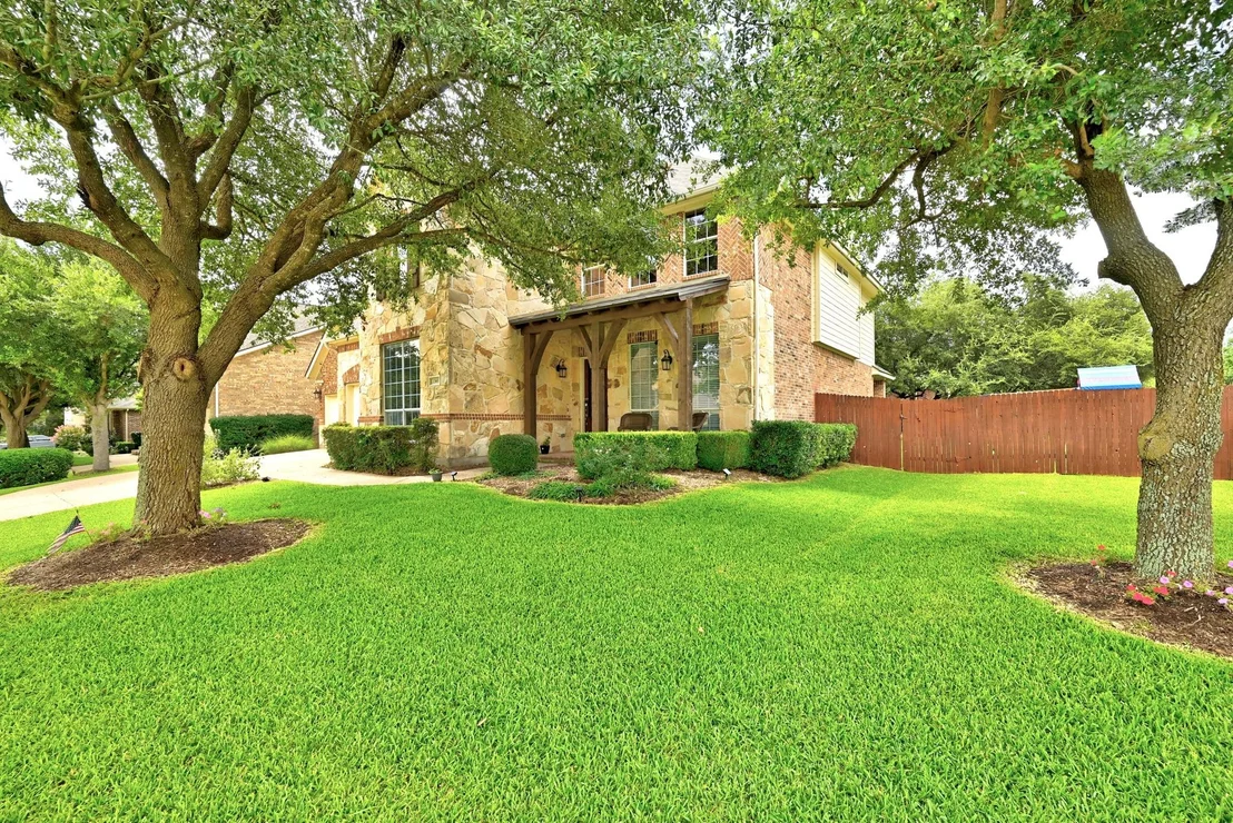 Photo of 1385 Pine Forest CIR