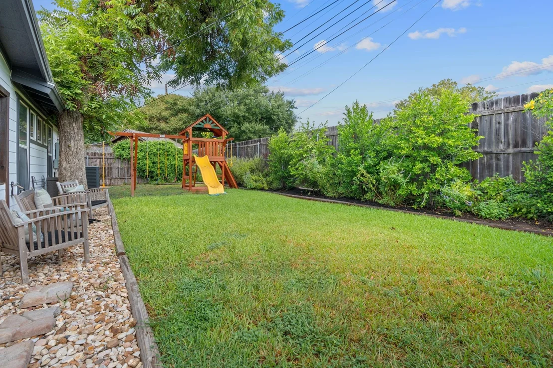 Photo of 1900 Ullrich Ave