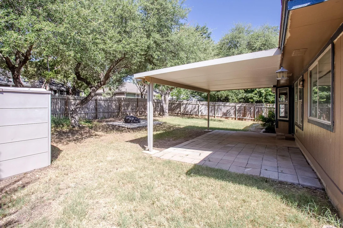 Photo of 605 Clear Spring LN