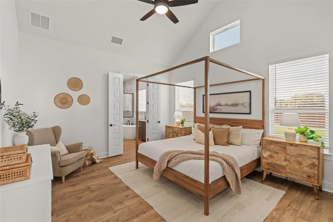 Photo of 2116 Tobiano TRCE