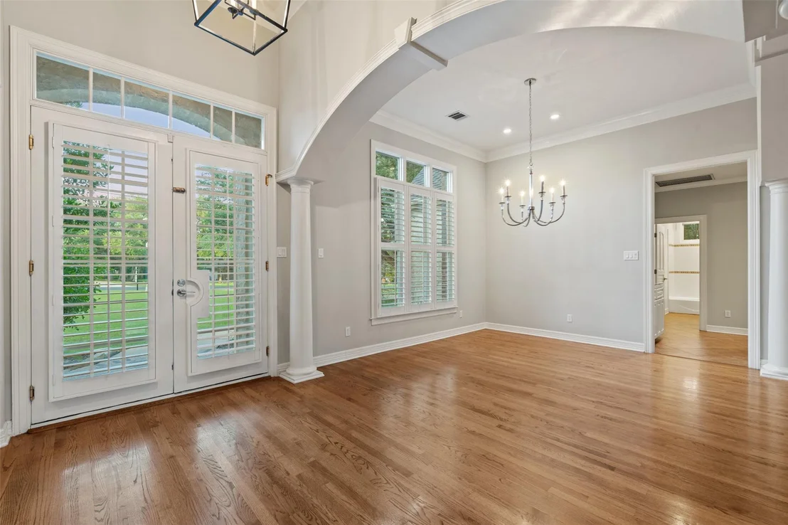 Photo of 127 Roberts CIR