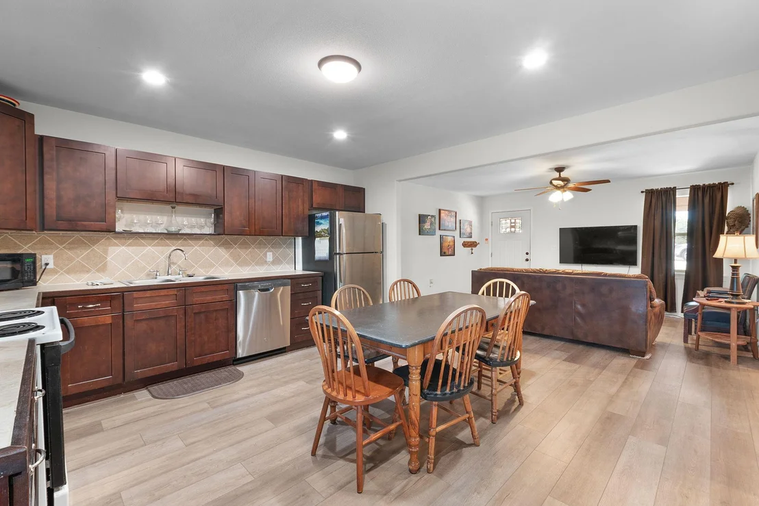Photo of 211 Crestview