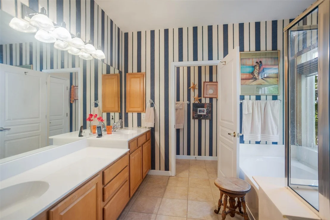 Photo of 103 Everest CT