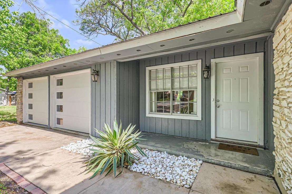 Photo of 906 Hermitage DR
