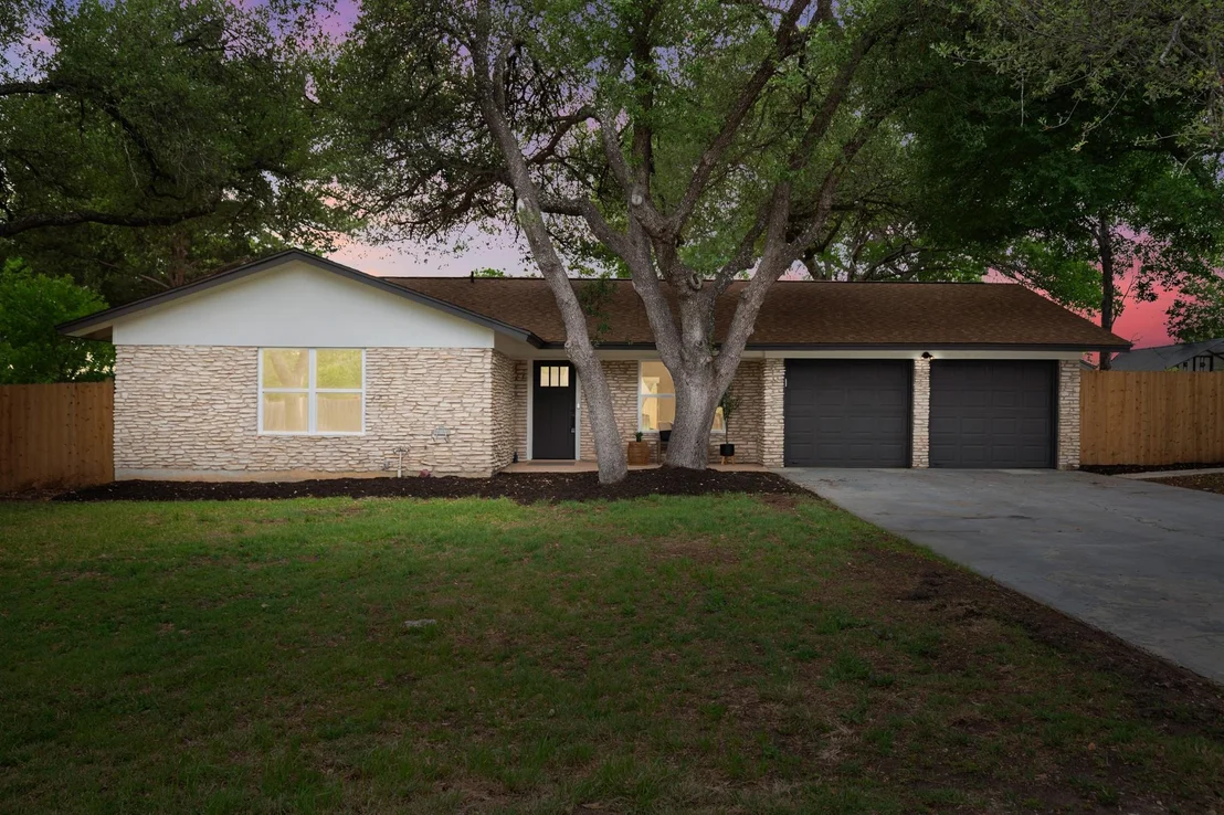 Photo of 1404 Robb LN