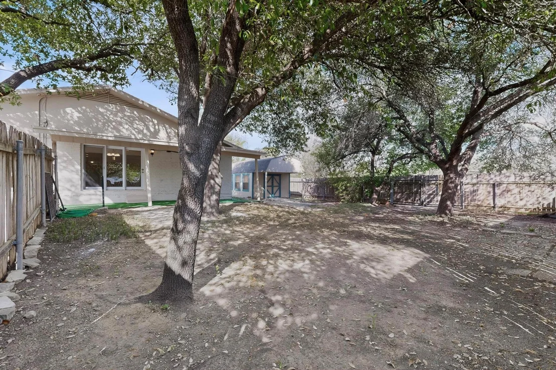 Photo of 812 George ST