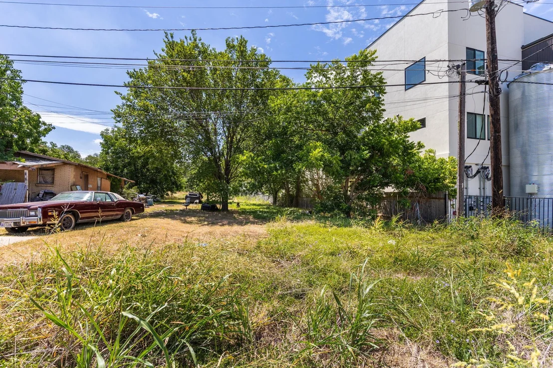 Photo of 1813 Webberville RD