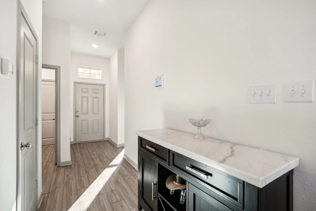 Photo of 6913 McGregor LOOP