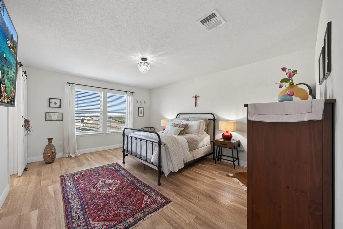 Photo of 613 Whitman Ave