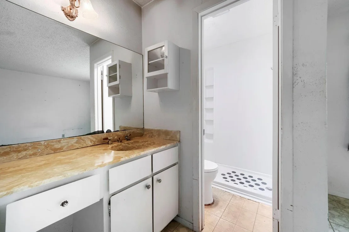 Photo of 5107 Suburban DR