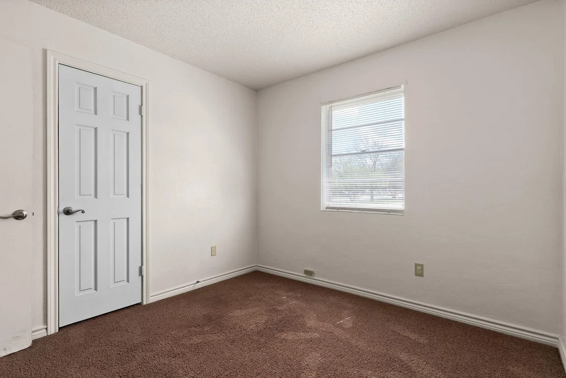 Photo of 2813 Live Oak DR