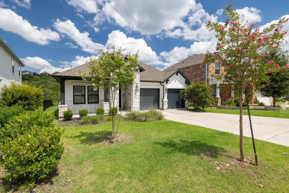 Photo of 1332 Brescia WALK