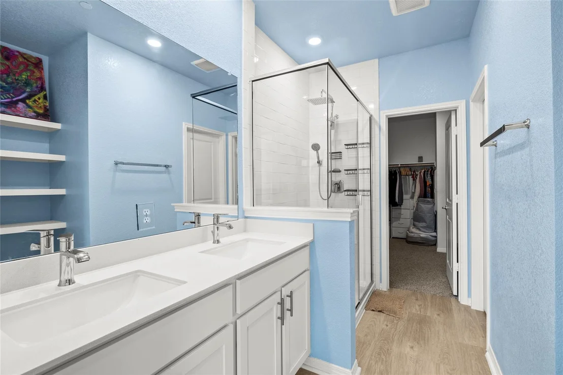 Photo of 2557 Caleb Asher LOOP