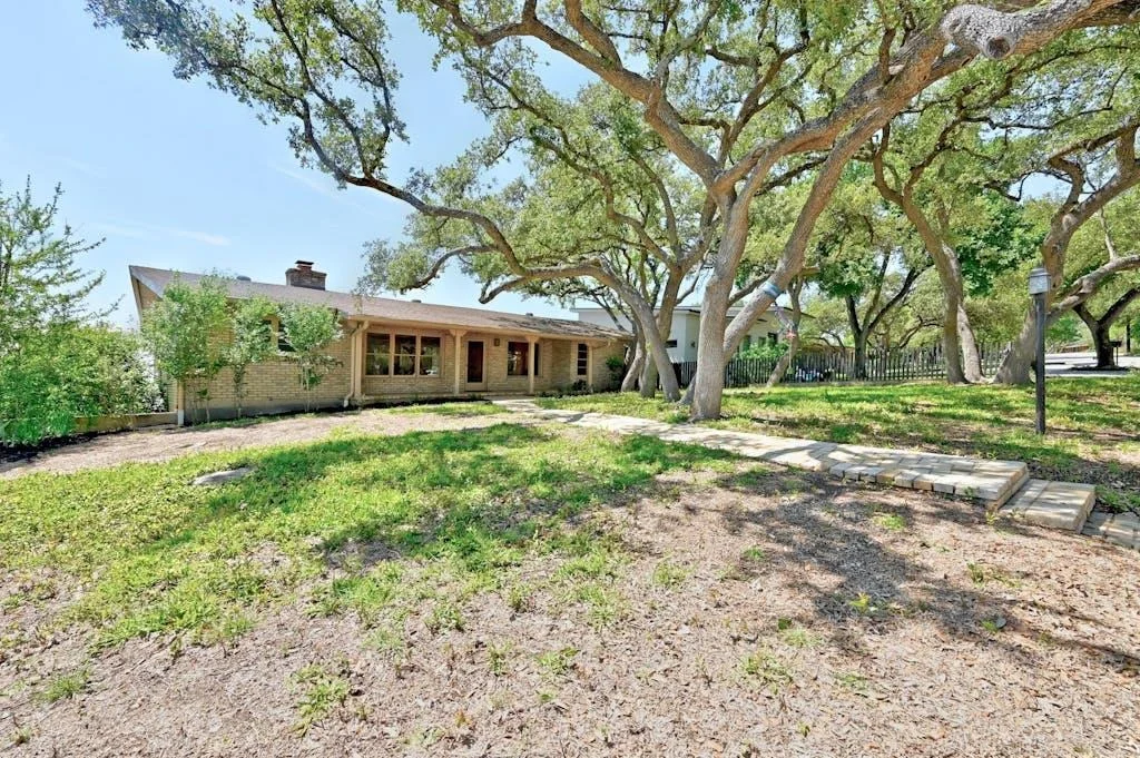 Photo of 4809 Crestway DR