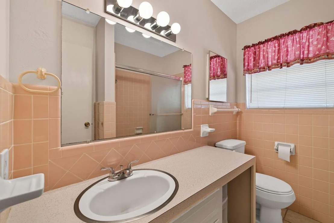 Photo of 606 Cedar DR