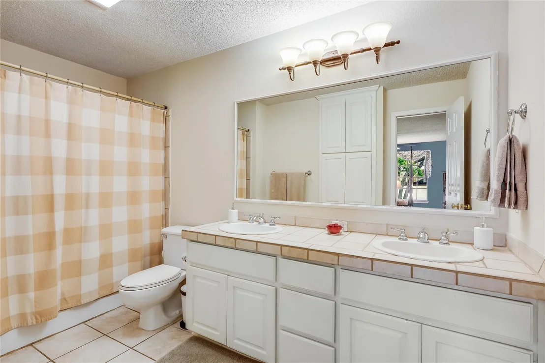 Photo of 9 Inwood CIR