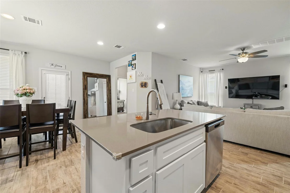 Photo of 339 Black Opal DR