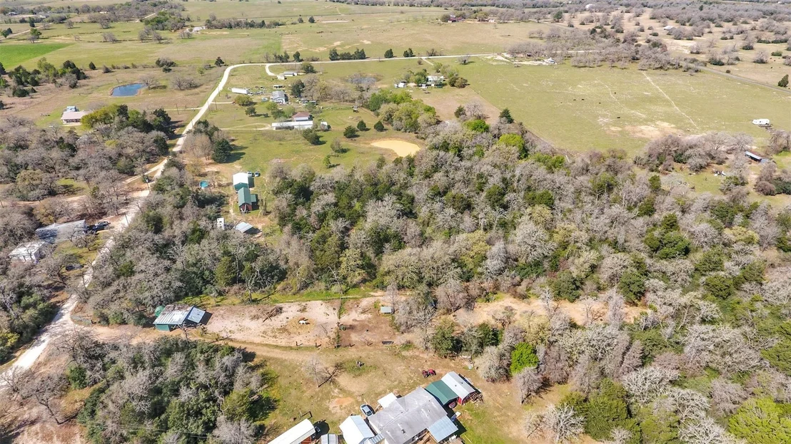 Photo of 1205 Private Road 7016 RD