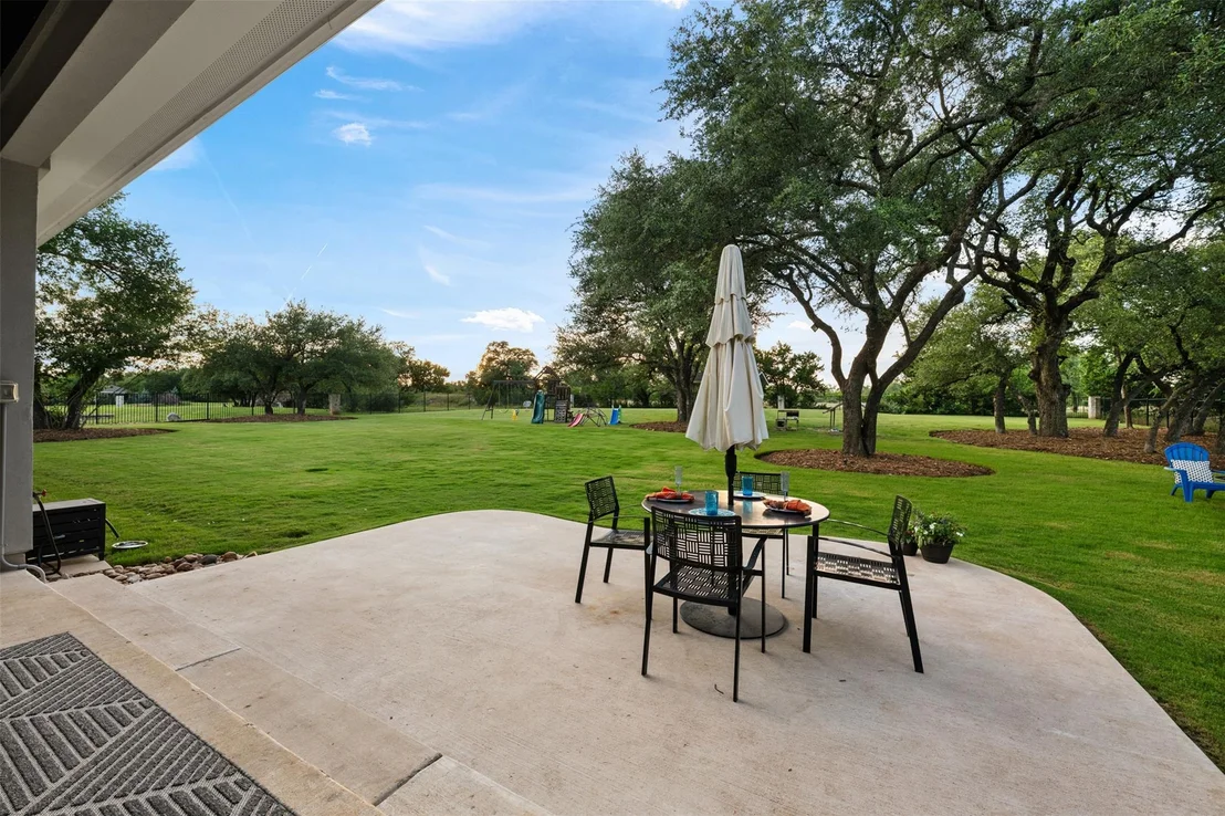 Photo of 220 Highland Oaks