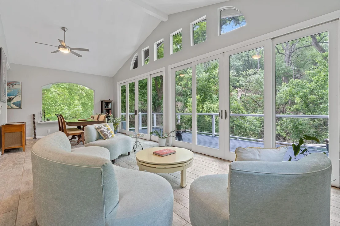 Photo of 2909 Edgewater DR