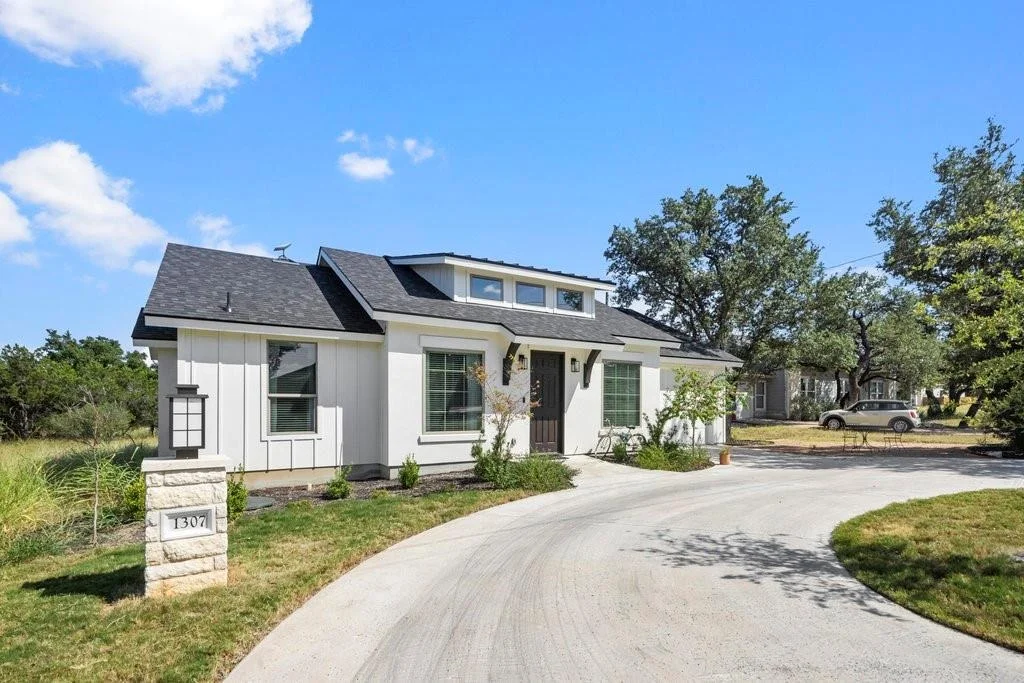 Photo of 1307 White Tail RD