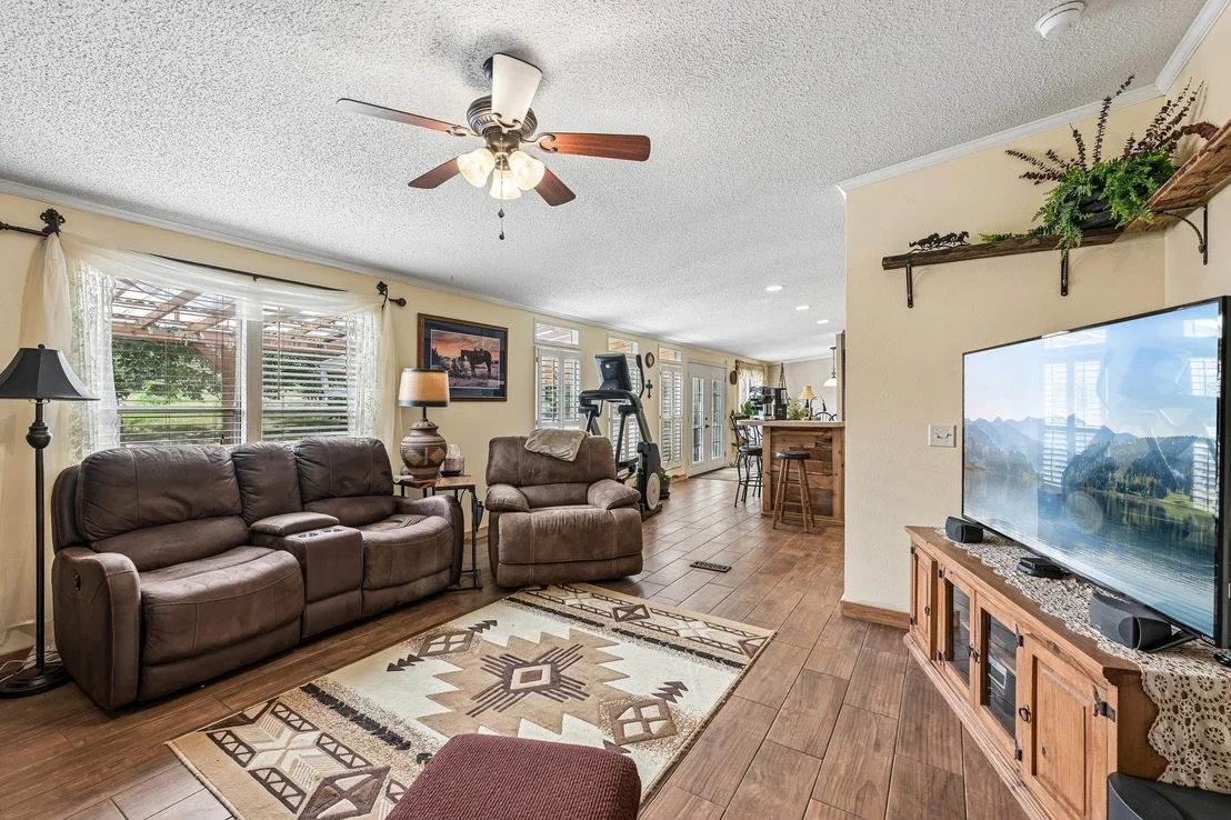 Photo of 541 Hidden Oaks DR