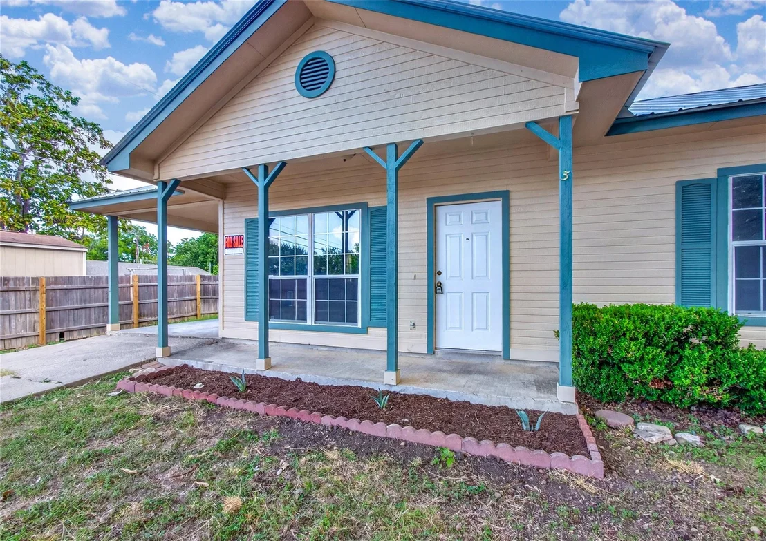 Photo of 403 Davidson DR