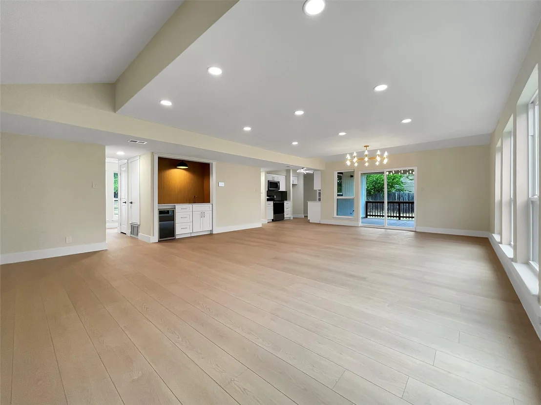 Photo of 141 Ridgecrest RD