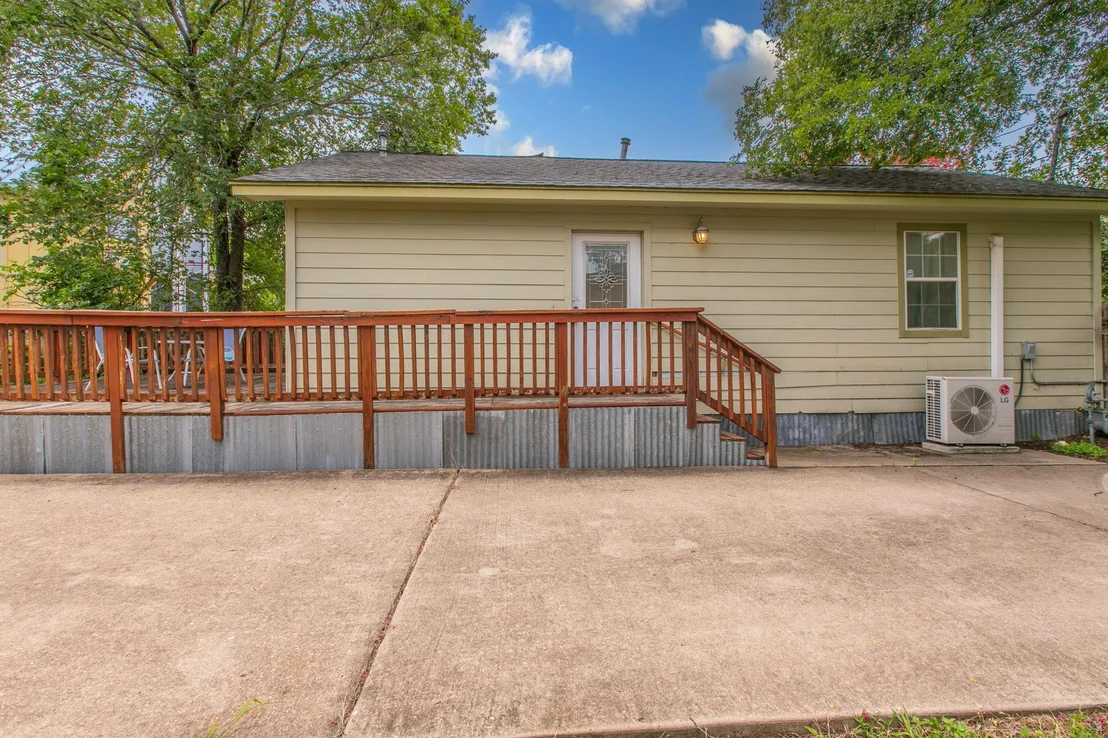 Photo of 1107 Vargas RD
