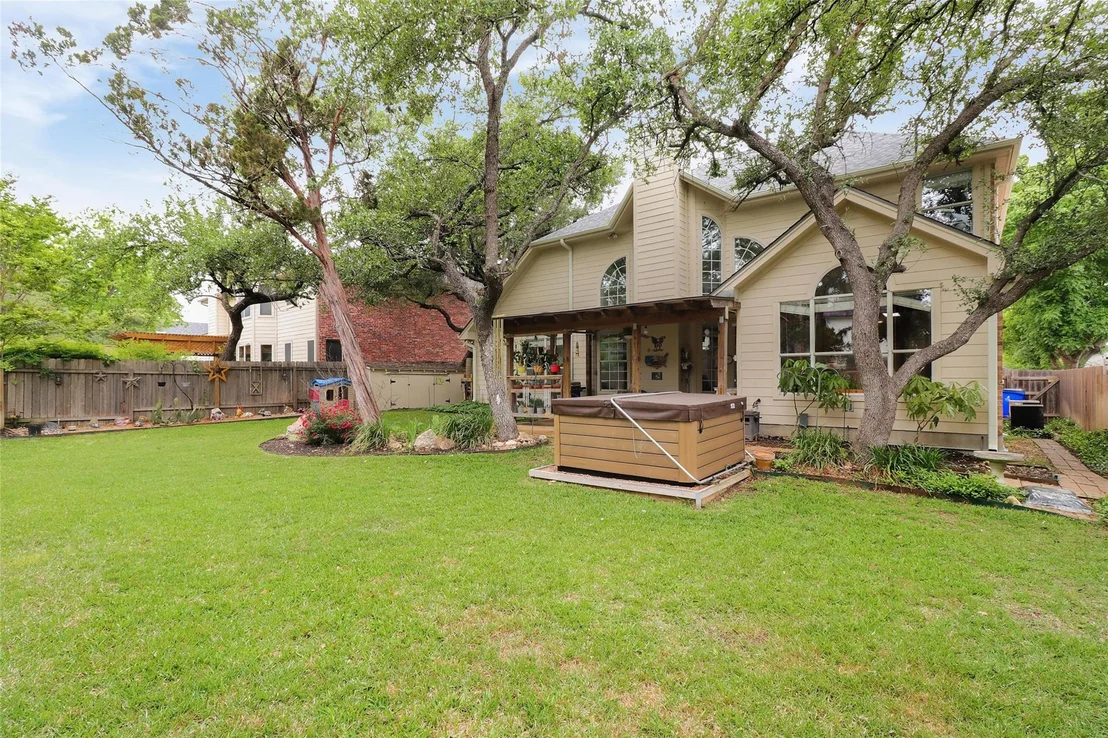 Photo of 1706 Clay LN