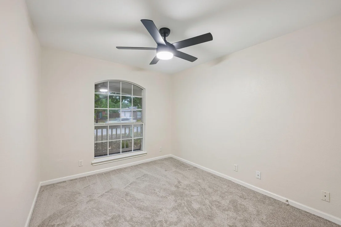 Photo of 500 Britni LOOP