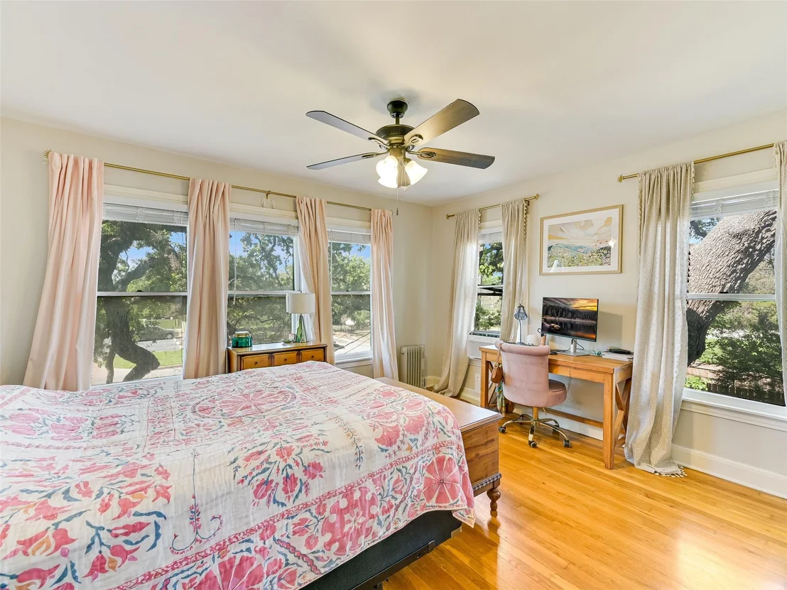 Photo of 4000 Avenue D