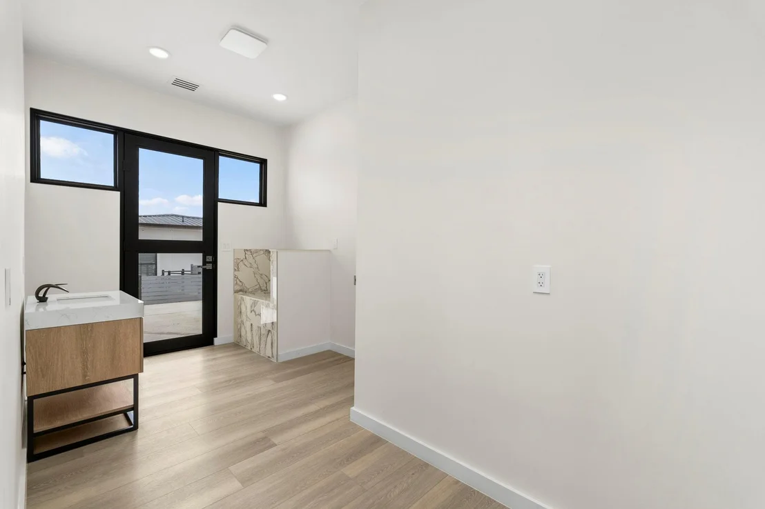 Photo of 2637 Campestres