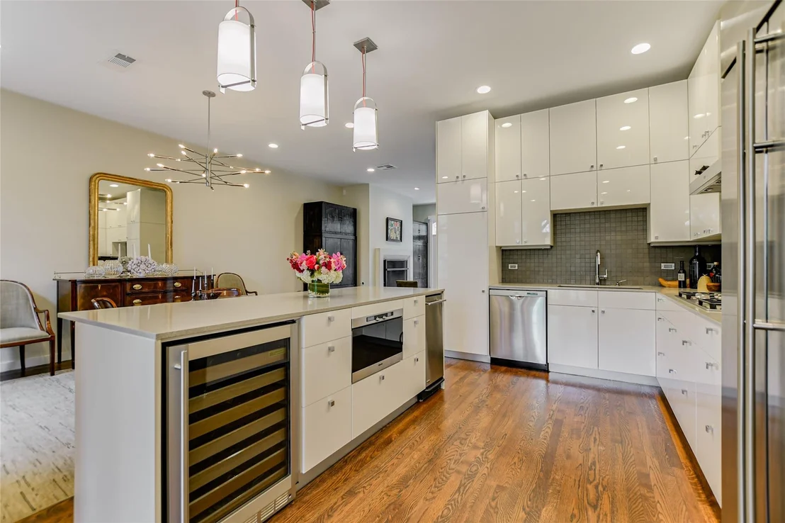 Photo of 3718 Bridle PATH